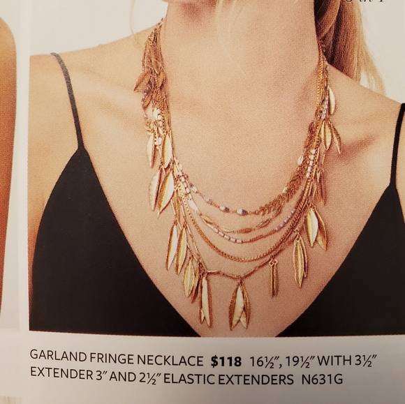 Garland fringe necklace - Picture 2 of 3